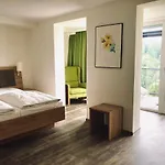 Berg-gasthof Hoetzelein 3* Kunreuth