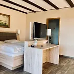 Berg-gasthof Hoetzelein Hotel 3*