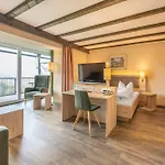 Hotel Berg-gasthof Hoetzelein 3*