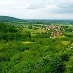 Berg-gasthof Hoetzelein Hotel Kunreuth