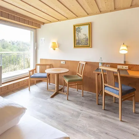 Berg-gasthof Hoetzelein 3* Kunreuth