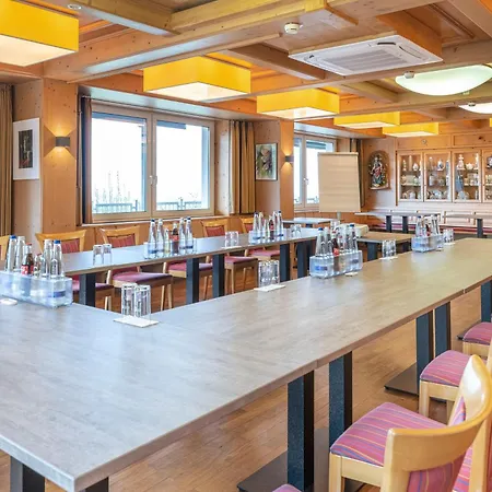 Berg-gasthof Hoetzelein 3*