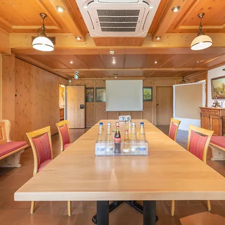 Hotel Berg-gasthof Hoetzelein 3*