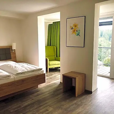 Hotel Berg-gasthof Hoetzelein
