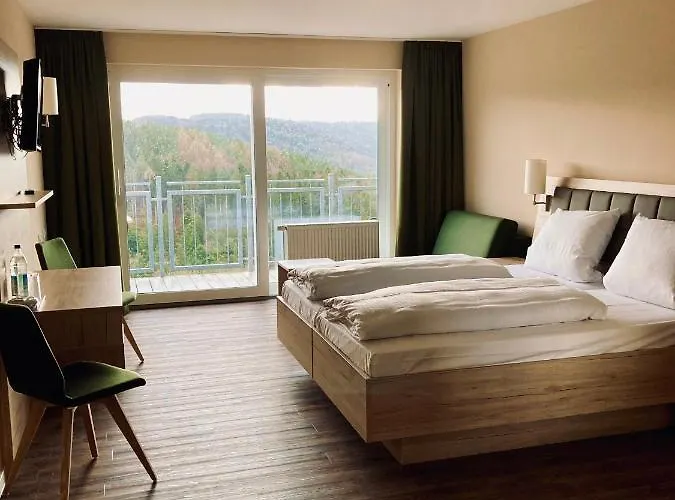 Hotel Berg-gasthof Hoetzelein 3*