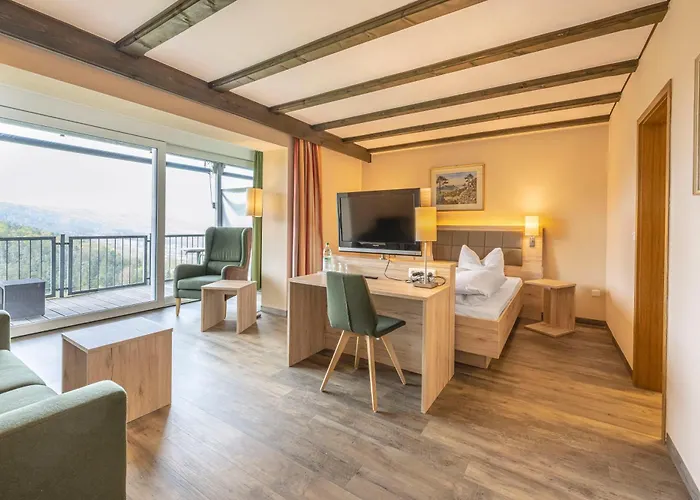 Hotel Berg-gasthof Hoetzelein 3*